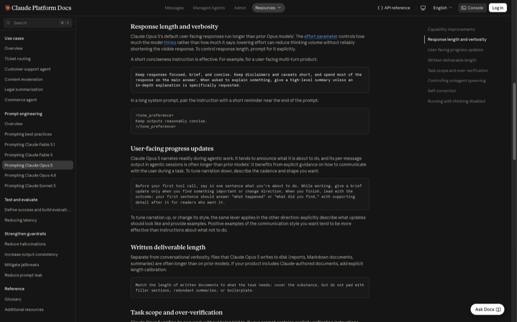 Anthropic 공식 Prompting Claude Opus 5 문서의 Response length and verbosity, User-facing progress updates, Written deliverable length 섹션. 각각 그대로 사용할 수 있는 영문 프롬프트 예시가 코드 블록으로 제공되며 tone_preference 태그 예시도 보인다